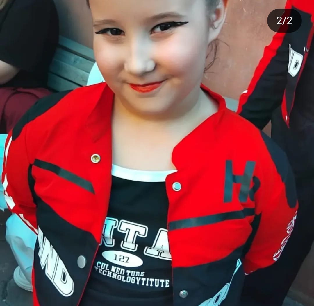 Диплом - лауреата Леонтевская Ева, ученица 2 "Д" класса . Современный танец "Baby".