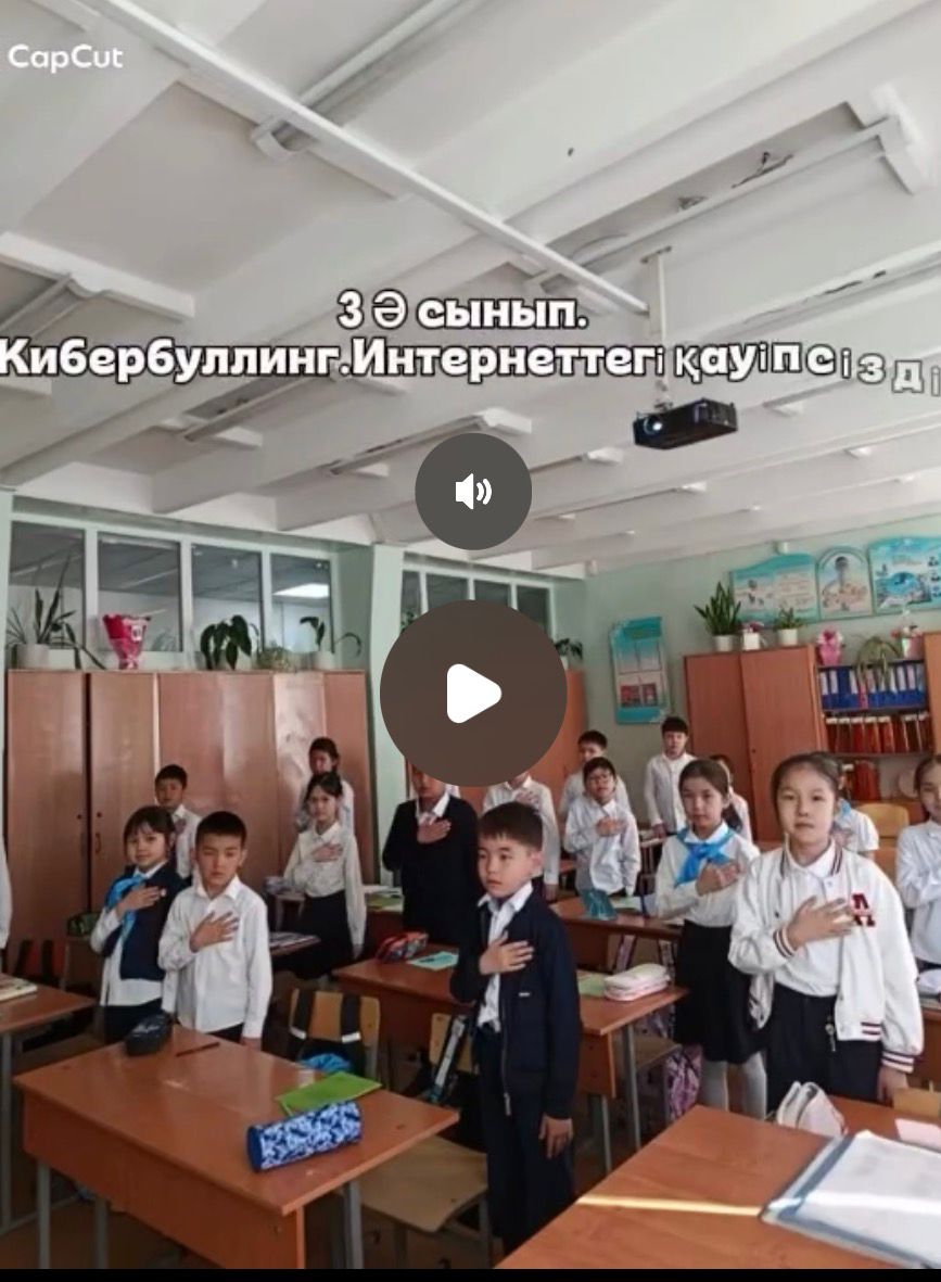 Классный час на тему «Встреча весны» в 9 Е классе прошёл в тёплой и дружеской атмосфере.